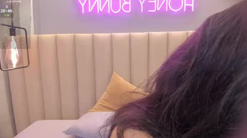 Snapshot of naomymonroe_ chatting on June 2, 10:39 am Naomy online show from June 2, 10:39 am