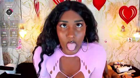 Snapshot of naomyy_cooper chatting on April 27, 8:29 pm Naomy online show from April 27, 8:29 pm