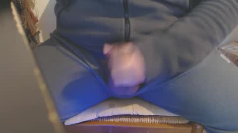 NapolICazzo online show from December 31, 8:37 am