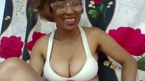 Snapshot of narindra884634 chatting on March 2, 7:21 pm narindra884634 online show from March 2, 7:21 pm