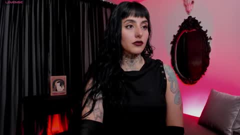 Goddess Alice online show from December 19, 7:15 am