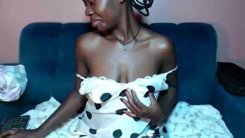 Snapshot of nastyebony0 chatting on June 4, 8:59 pm Nassy online show from June 4, 8:59 pm