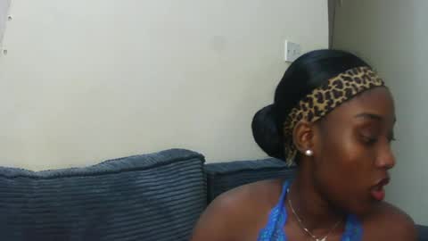 nastygurl01 online show from June 18, 12:44 am