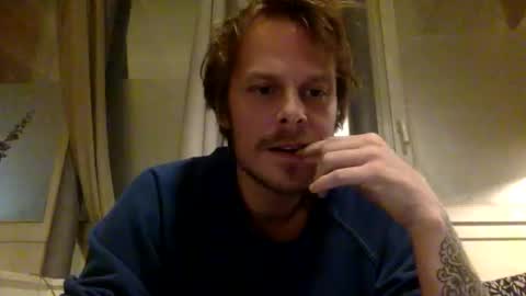 Snapshot of nastyloveparis chatting on October 27, 7:18 pm nastyloveparis online show from October 27, 7:18 pm