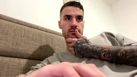 Snapshot of nastyloverz chatting on November 19, 4:40 pm Nasty Loverz online show from November 19, 4:40 pm