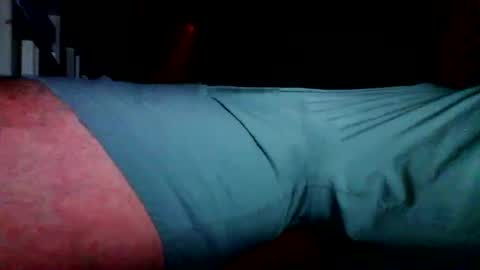 Snapshot of nastymidwesthusband chatting on October 27, 12:36 am nastymidwesthusband online show from October 27, 12:36 am