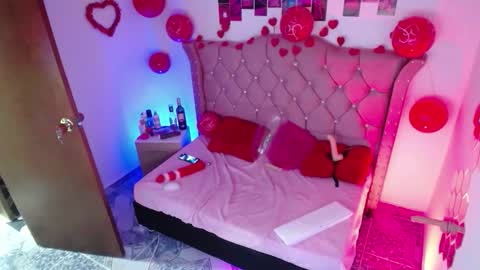 Snapshot of nat_evans8 chatting on February 15, 7:51 am nat_evans8 online show from February 15, 7:51 am