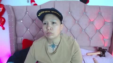 nat_evans8 online show from March 20, 4:28 am