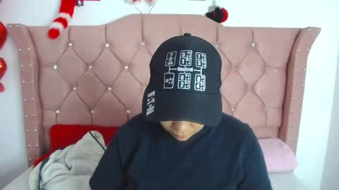 nat_evans8 online show from March 22, 3:10 am