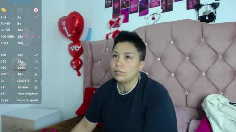 nat_evans8 online show from June 7, 2:16 am