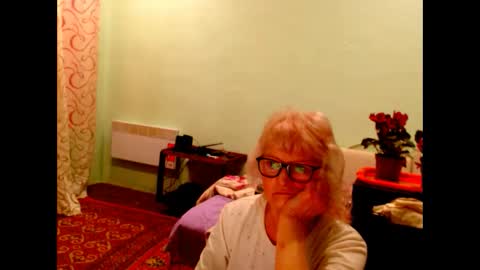 natali online show from April 2, 8:50 pm