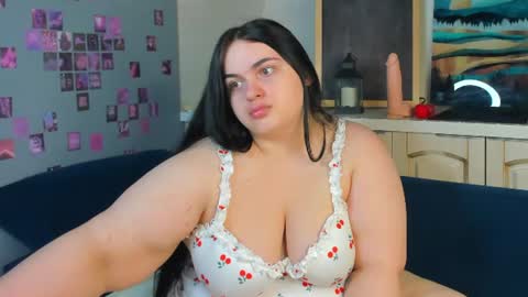 Snapshot of natali_xl chatting on July 18, 1:10 am Natali online show from July 18, 1:10 am