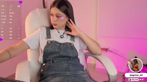 Snapshot of natalia_andrea_2804 chatting on July 15, 10:48 pm natalia andrea online show from July 15, 10:48 pm