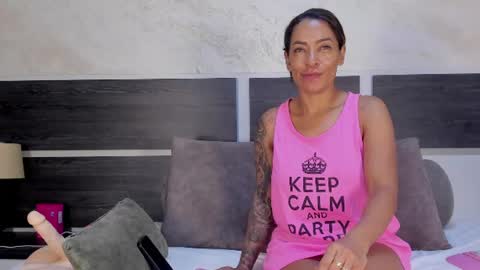Snapshot of natalia_cruzz chatting on July 14, 12:44 pm Nata online show from July 14, 12:44 pm
