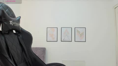 Nathalia online show from April 7, 5:57 pm