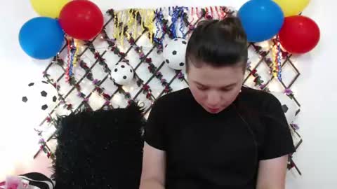 Snapshot of natalia_walker chatting on June 26, 7:18 pm Natalia Walker online show from June 26, 7:18 pm