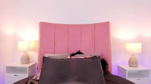 Snapshot of nataliacollinslim chatting on August 4, 4:04 am Natalia online show from August 4, 4:04 am