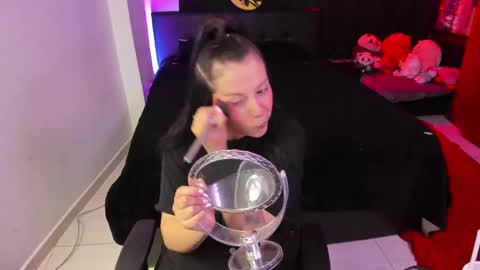 Snapshot of nataliasweet98 chatting on April 21, 10:56 pm Natalia online show from April 21, 10:56 pm