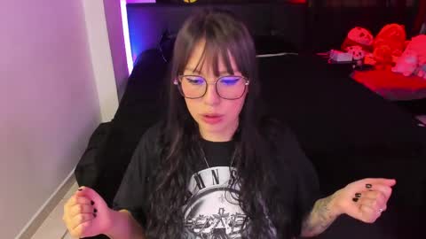 Snapshot of nataliasweet98 chatting on April 22, 10:33 pm Natalia online show from April 22, 10:33 pm