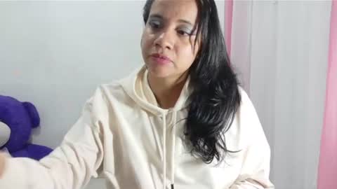 nataliavela online show from June 10, 9:41 am