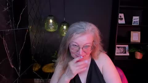 Snapshot of natalicloud chatting on July 3, 1:17 pm NataliCloud online show from July 3, 1:17 pm