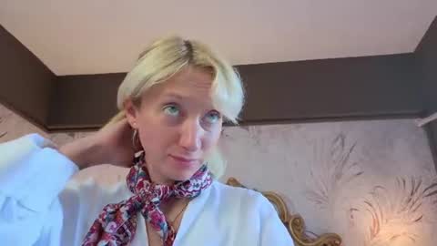 Snapshot of natalie_bitton chatting on July 7, 7:23 am Natalie online show from July 7, 7:23 am