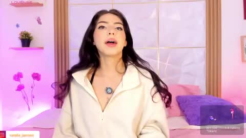 Snapshot of natalie_jaensen chatting on May 16, 7:45 pm online show from May 16, 7:45 pm