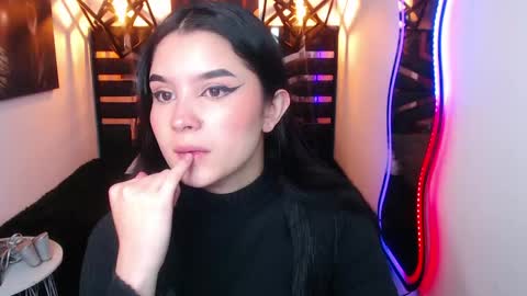 Snapshot of natalie_loffreda chatting on April 20, 7:59 pm natalie online show from April 20, 7:59 pm