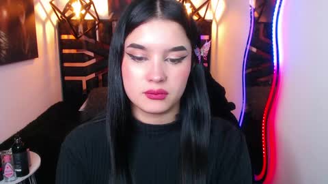 Snapshot of natalie_loffreda chatting on April 21, 1:42 am natalie online show from April 21, 1:42 am