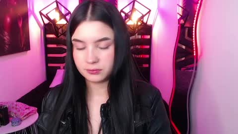 Snapshot of natalie_loffreda chatting on April 28, 8:14 pm natalie online show from April 28, 8:14 pm