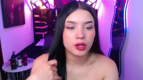 Snapshot of natalie_loffreda chatting on May 9, 8:14 pm natalie online show from May 9, 8:14 pm