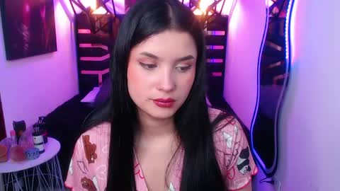 Snapshot of natalie_loffreda chatting on May 11, 8:39 pm natalie online show from May 11, 8:39 pm