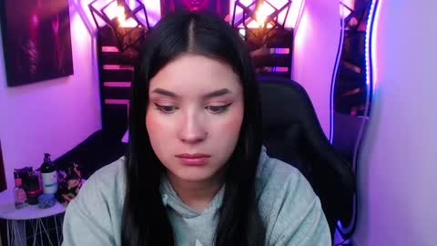 Snapshot of natalie_loffreda chatting on May 15, 8:16 pm natalie online show from May 15, 8:16 pm