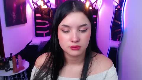Snapshot of natalie_loffreda chatting on May 16, 7:45 pm natalie online show from May 16, 7:45 pm