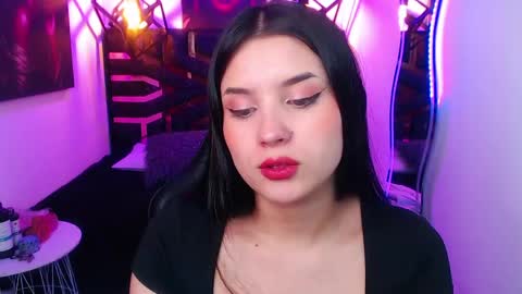 Snapshot of natalie_loffreda chatting on May 21, 8:05 pm natalie online show from May 21, 8:05 pm