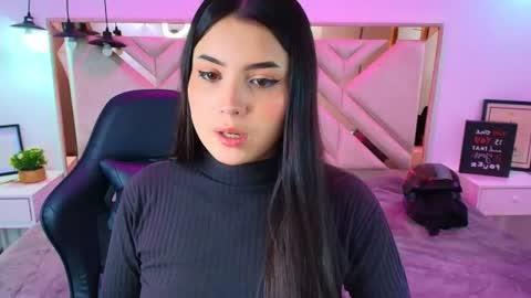 Snapshot of natalie_loffreda chatting on June 15, 8:00 pm natalie online show from June 15, 8:00 pm