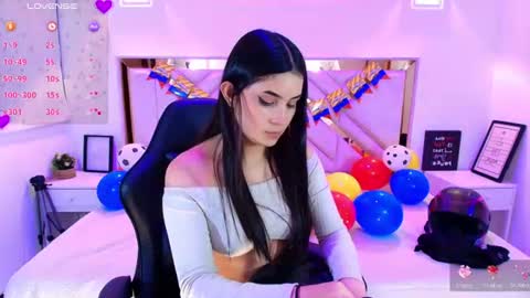 Snapshot of natalie_loffreda chatting on June 27, 8:14 pm natalie online show from June 27, 8:14 pm