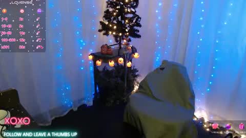 Snapshot of nataliebinx chatting on October 30, 3:46 pm NatalieBinx Mr.D online show from October 30, 3:46 pm