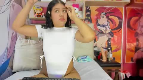 natalieevansx online show from May 10, 2:44 pm