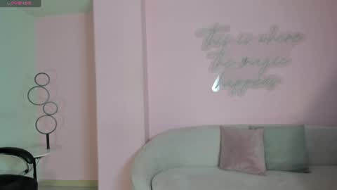 Snapshot of natalielewis_ chatting on June 16, 11:46 am Natalie Lewis online show from June 16, 11:46 am