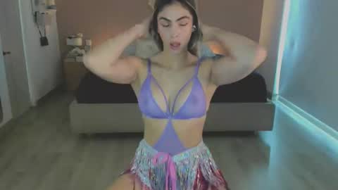 Snapshot of nataly_05 chatting on April 21, 10:01 pm anatalybee online show from April 21, 10:01 pm