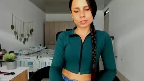 Snapshot of natalyfitt_7 chatting on May 19, 7:09 pm natalyfitt_7 online show from May 19, 7:09 pm