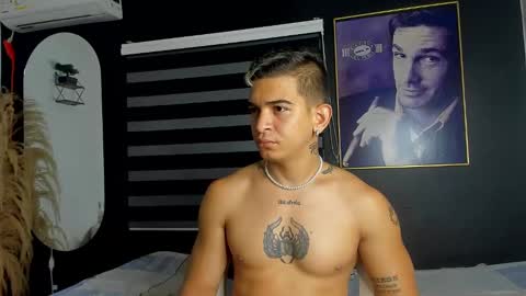 Snapshot of natan_77 chatting on February 16, 11:49 am natan_77 online show from February 16, 11:49 am