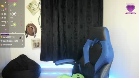 Snapshot of natasha777_a chatting on January 17, 2:08 am Natasha online show from January 17, 2:08 am