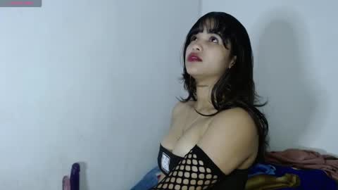 Snapshot of natasha__miller chatting on February 23, 2:53 am Natasha Miller online show from February 23, 2:53 am