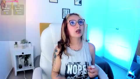 Snapshot of natasha__monroe chatting on June 14, 12:51 pm Natasha online show from June 14, 12:51 pm