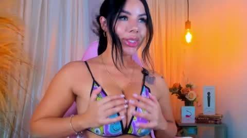 Snapshot of natasha_hartaman chatting on April 19, 7:05 pm online show from April 19, 7:05 pm
