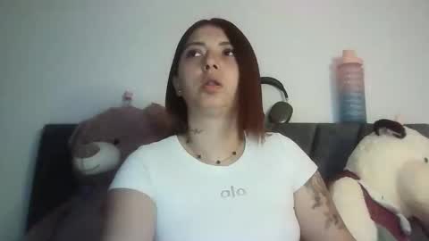 Snapshot of natasha_kein chatting on April 25, 7:44 pm natalia online show from April 25, 7:44 pm