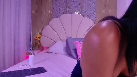 Snapshot of natasha_luna_ chatting on May 23, 7:18 pm Natasha online show from May 23, 7:18 pm