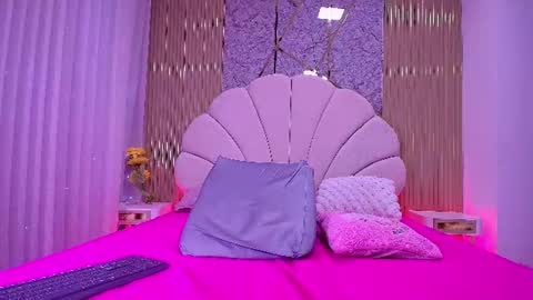 Snapshot of natasha_luna_ chatting on June 10, 7:13 pm Natasha online show from June 10, 7:13 pm